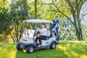 chi phi danh golf 4