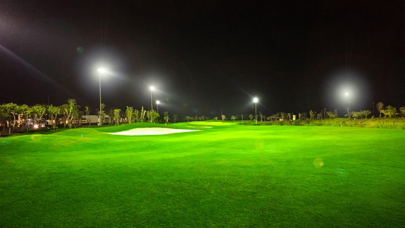 Khung cảnh Vinpearl Golf Royal Island về đêm Khung cảnh Vinpearl Golf Royal Island về đêm