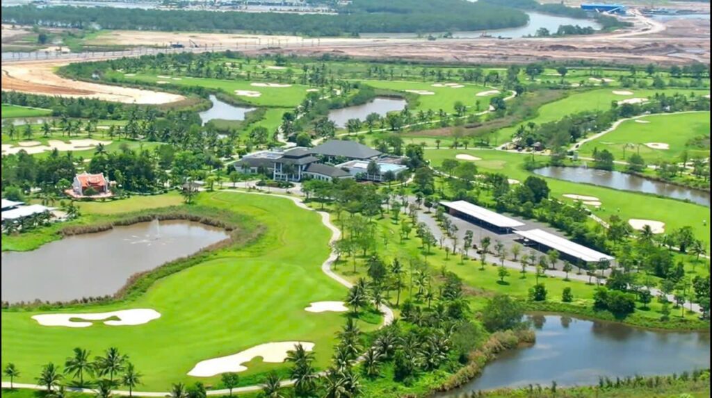 Tiện ích hệ thống sân Golf tại Vinhomes Royal Island