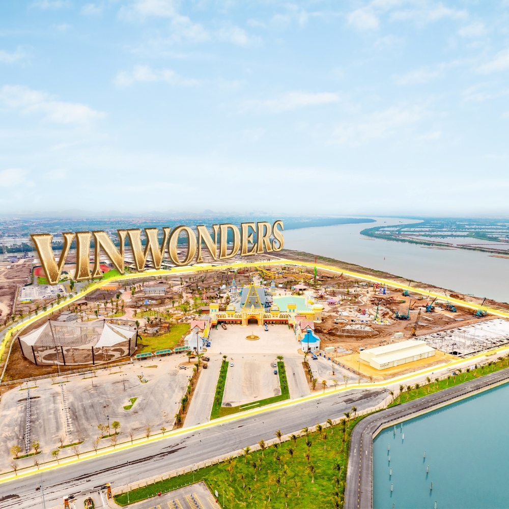 Tiến độ xây dựng Vinhomes Royal Island trong tháng 3/2025: VinWonders