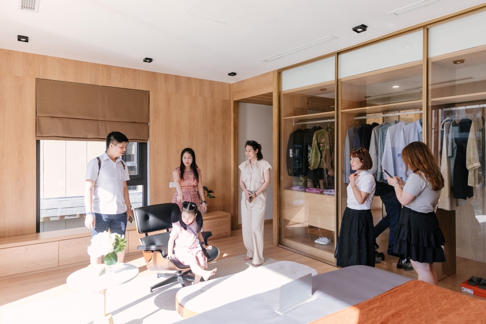 Royal Retreat Tour Vinhomes Vũ Yên diễn ra mang theo sự khẳng định tiến độ và tổ chức thực địa chuyên nghiệp Royal Retreat Tour Vinhomes Vũ Yên diễn ra mang theo sự khẳng định tiến độ và tổ chức thực địa chuyên nghiệp
