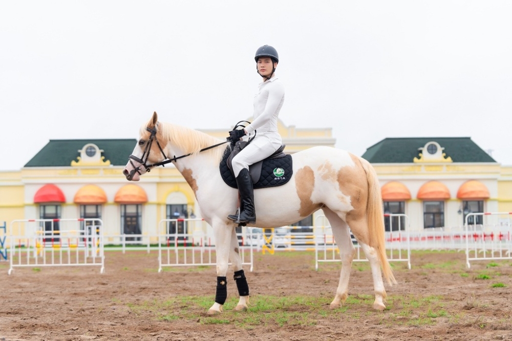 Học viện cưỡi ngựa Hoàng Gia Vũ Yên – Nền tảng cho sự kiện tầm vóc quốc tế Vinpearl Equestrian Cup 2025 Học viện cưỡi ngựa Hoàng Gia Vũ Yên – Nền tảng cho sự kiện tầm vóc quốc tế Vinpearl Equestrian Cup 2025
