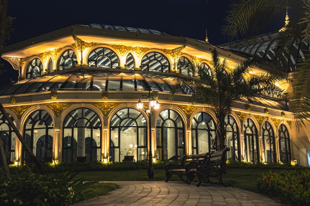 Các tiện ích đi kèm bên trong bể bơi pha lê Hoàng Gia Các tiện ích đi kèm bên trong bể bơi pha lê Hoàng Gia