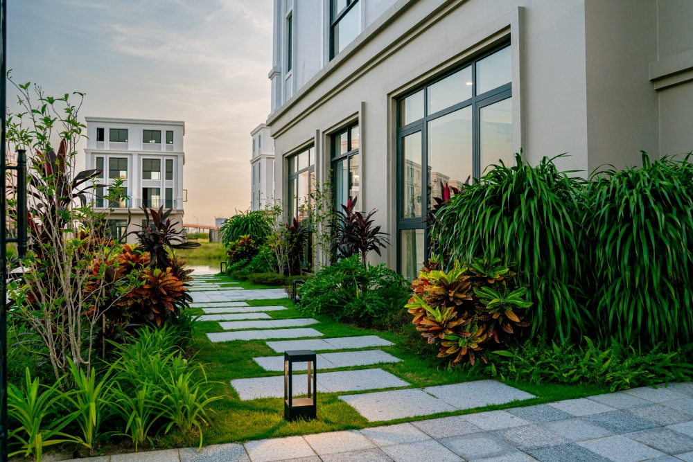 Mặt trước Shophouse Swing Villas hướng ra trục thương mại sầm uất Mặt trước Shophouse Swing Villas hướng ra trục thương mại sầm uất